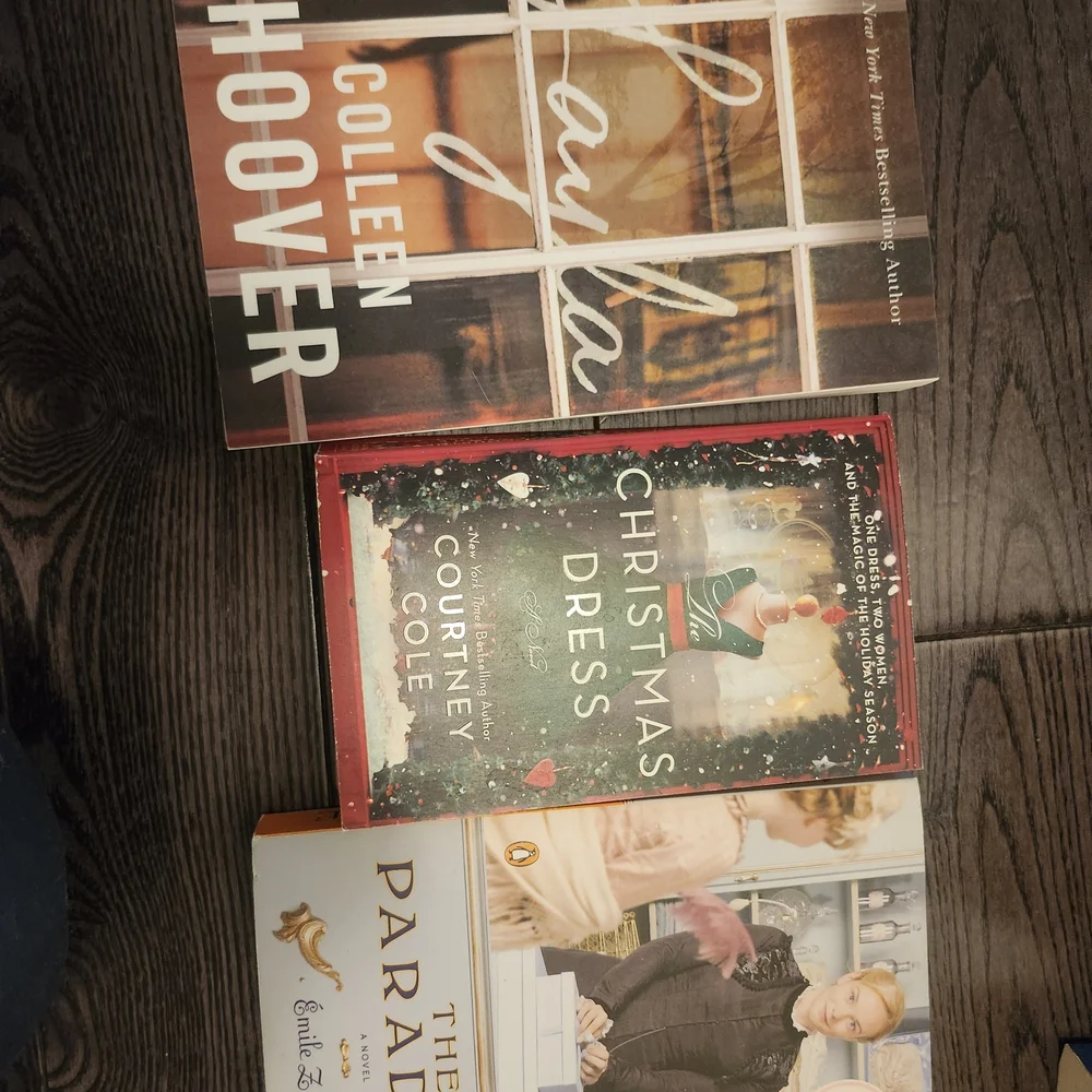 Comfort Reads - Picture 1 of 2
